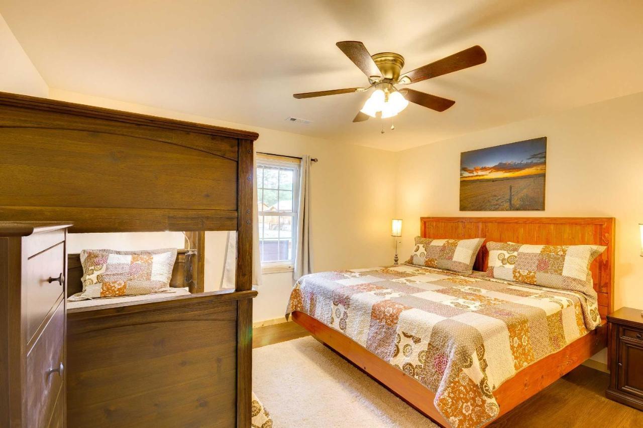 Cozy Bryson City Cabin 5 Miles To Downtown! Exterior photo