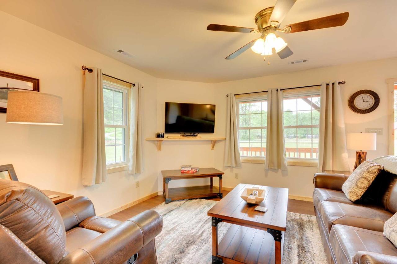 Cozy Bryson City Cabin 5 Miles To Downtown! Exterior photo