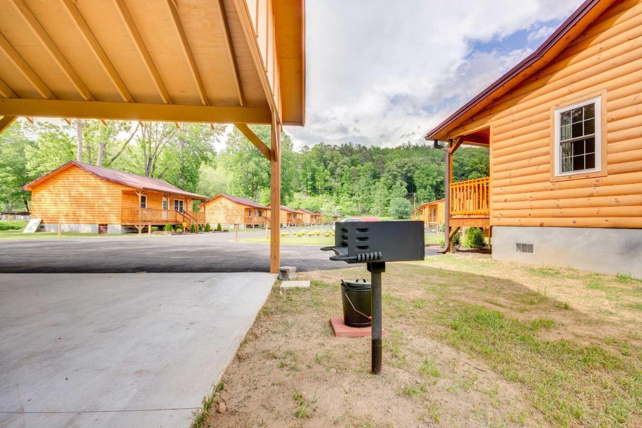 Cozy Bryson City Cabin 5 Miles To Downtown! Exterior photo