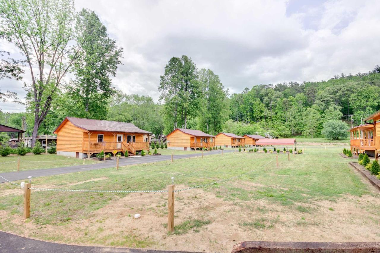Cozy Bryson City Cabin 5 Miles To Downtown! Exterior photo